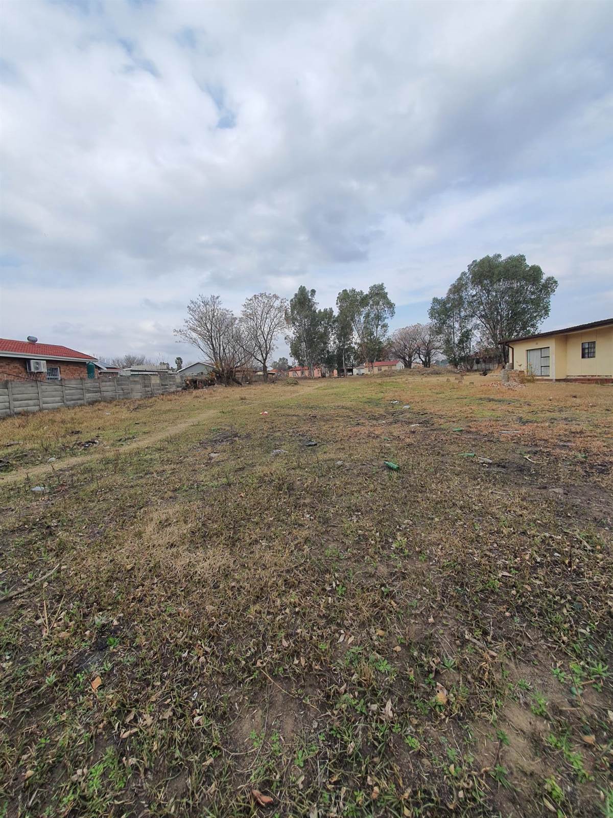 3773 m² Land available in Lennoxton photo number 1