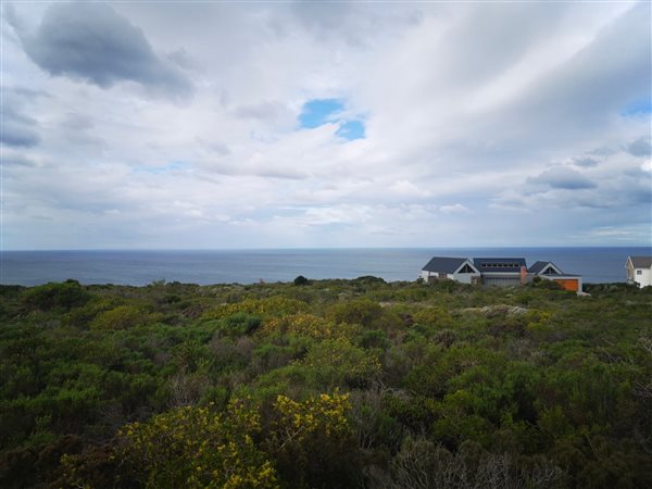 2 442 m² Land