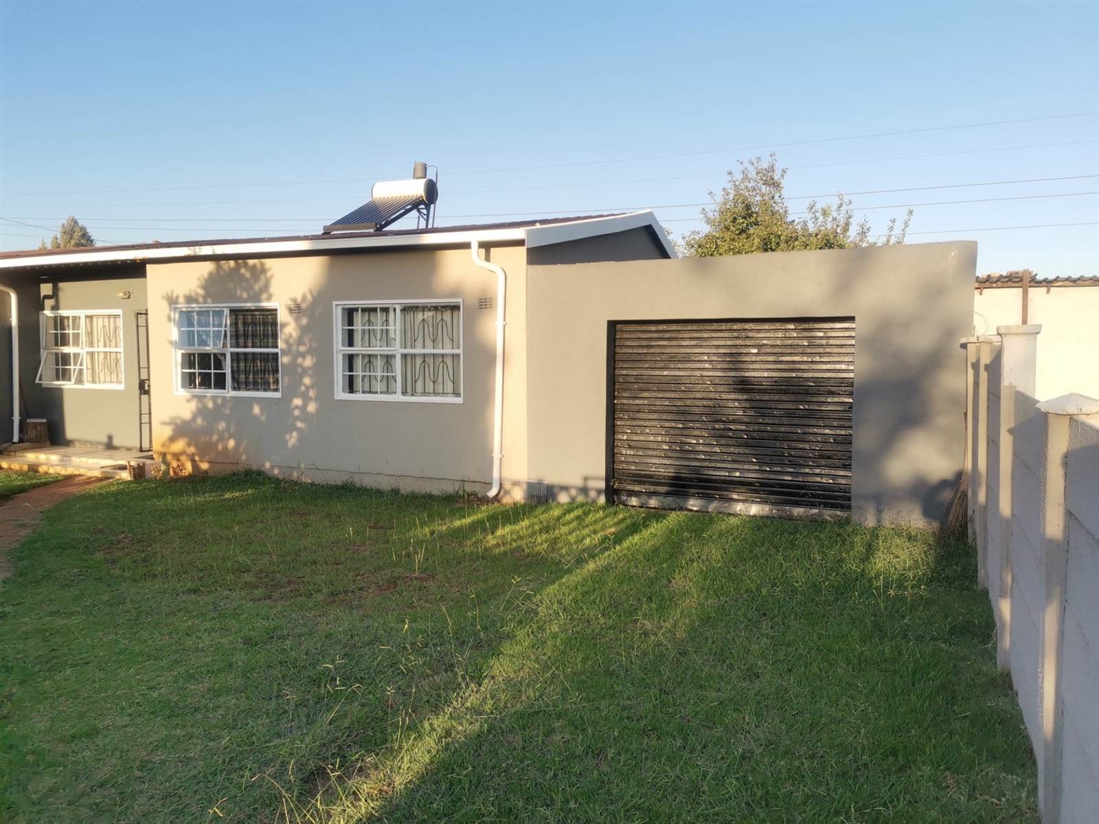 3 Bed House in Klipspruit West photo number 2