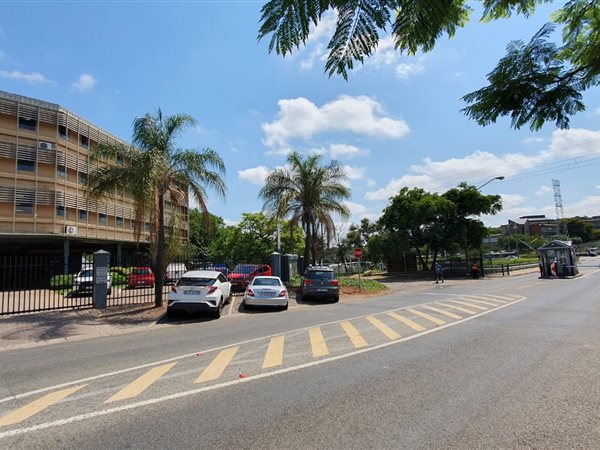 95  m² Commercial space in Lynnwood