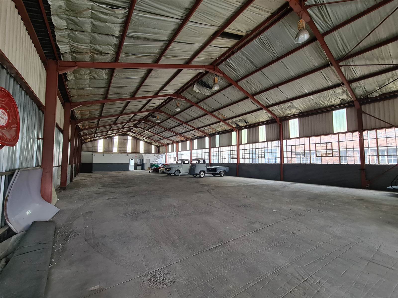 2344  m² Industrial space in Sebenza photo number 3