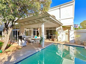 3 Bed House in Silver Lakes Golf Estate