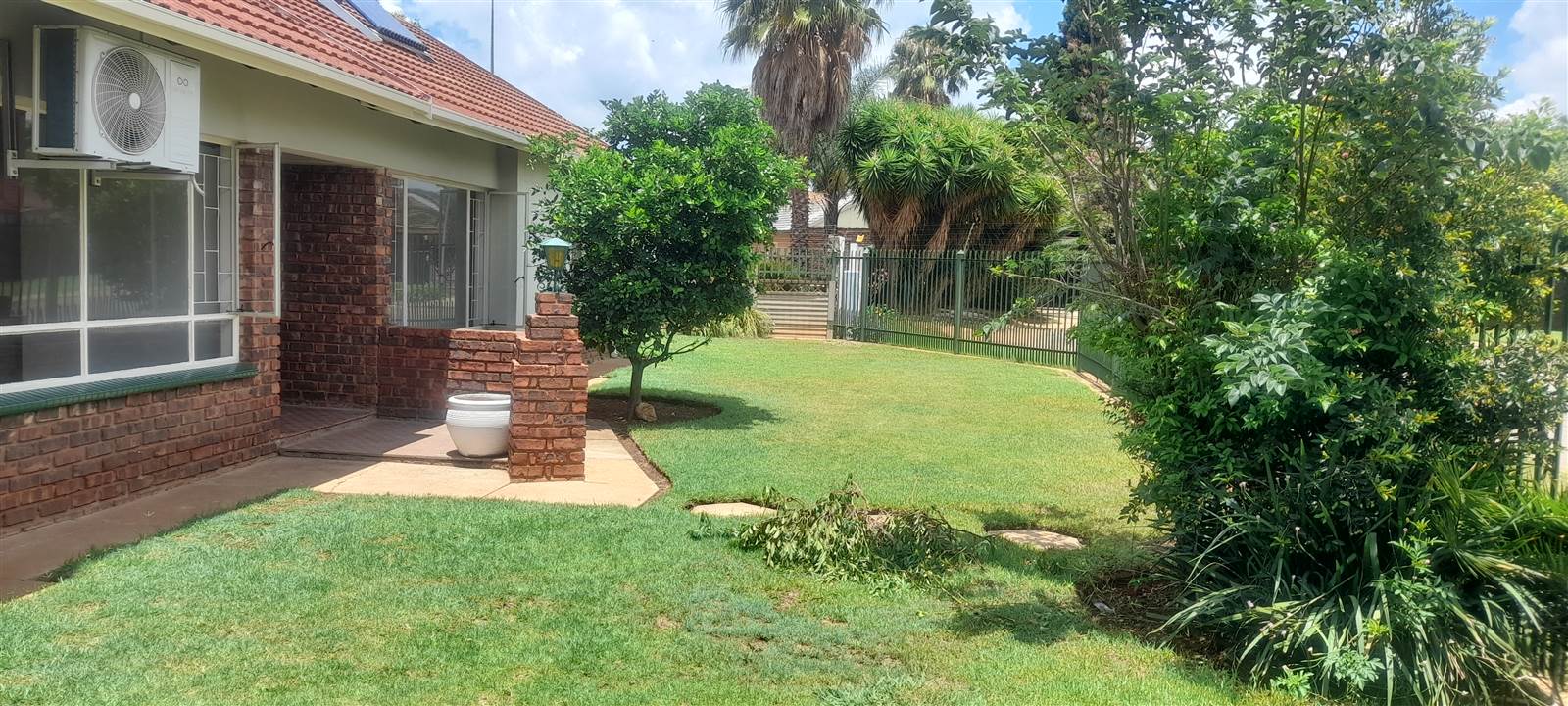 4 Bed House in Booysens photo number 3