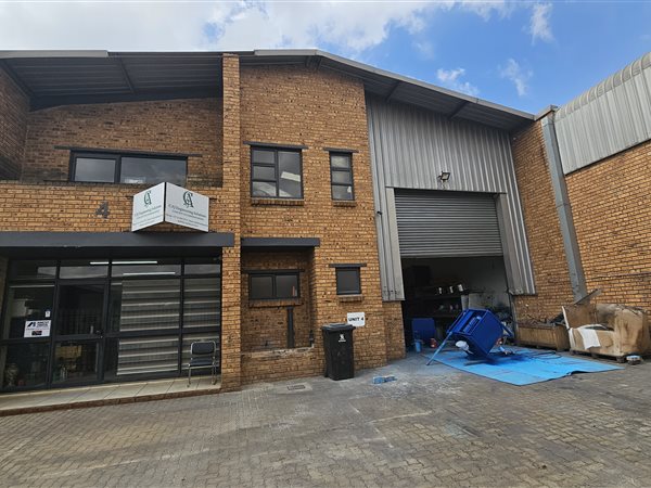 224  m² Industrial space