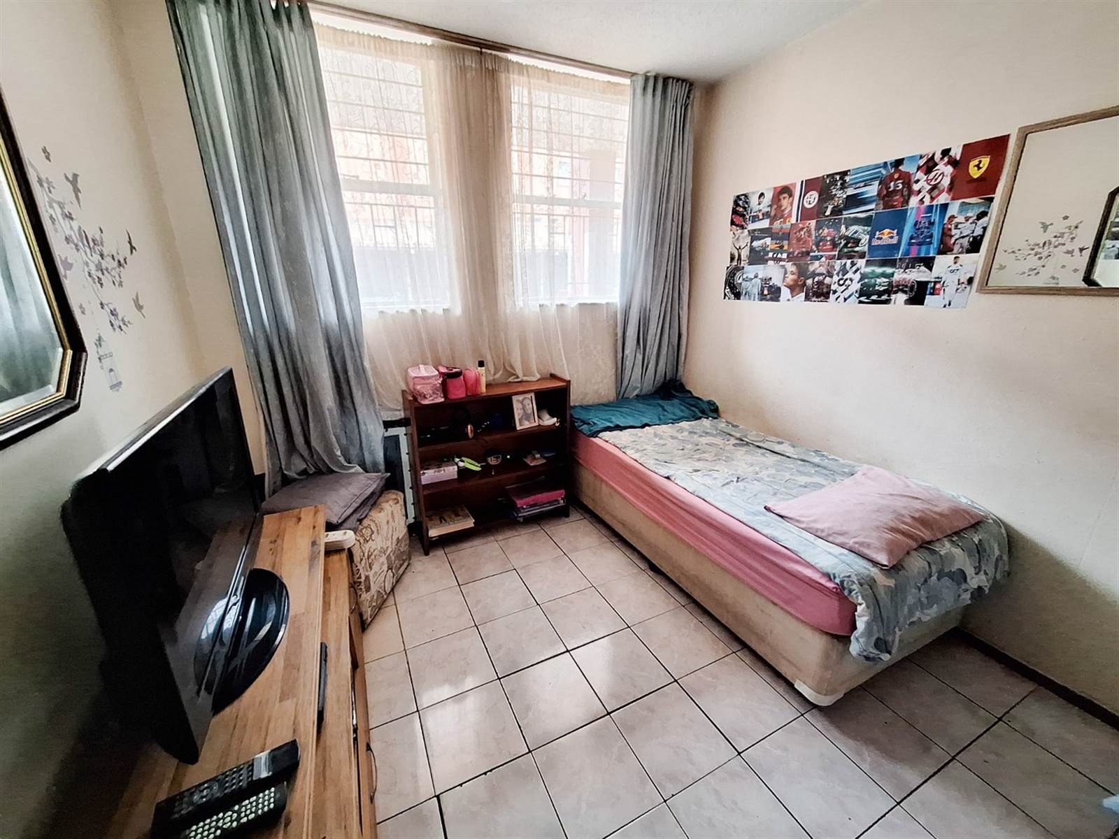2 Bed Apartment in Krugersdorp Central photo number 8