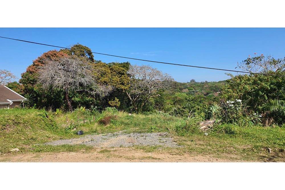 1200 m² Land available in Glenmore photo number 1