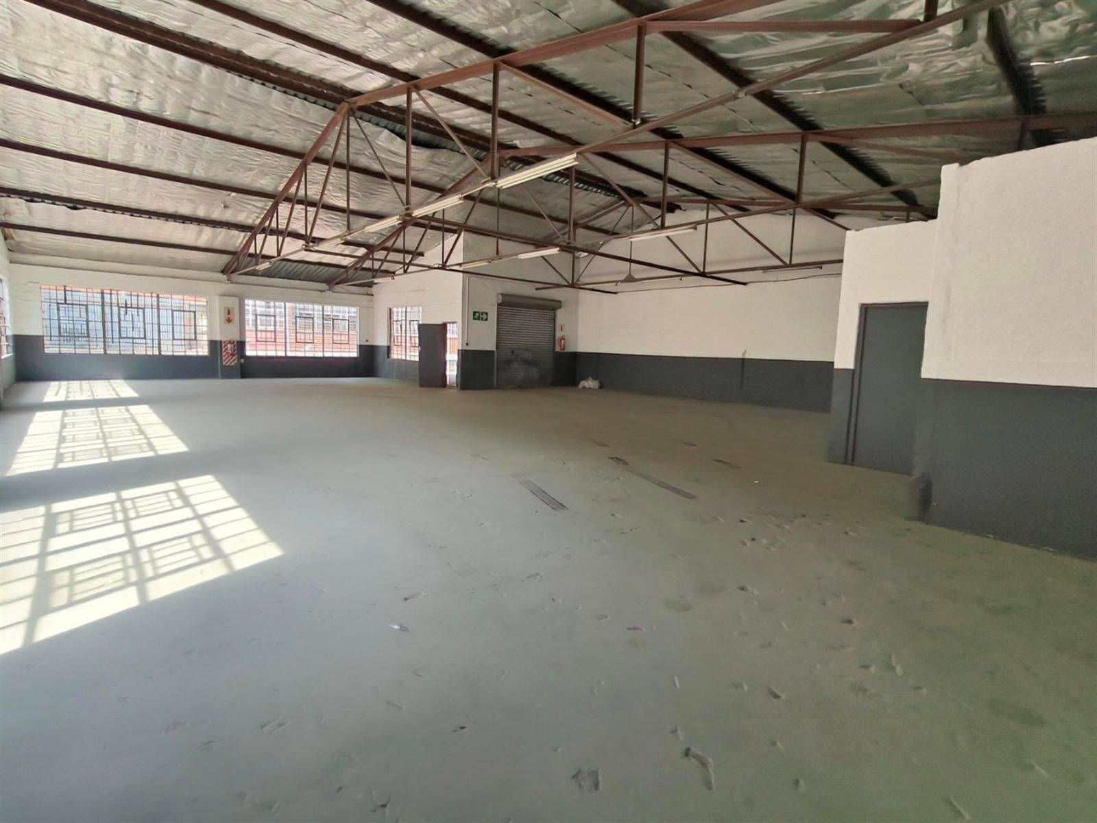 705  m² Industrial space in New Germany photo number 9