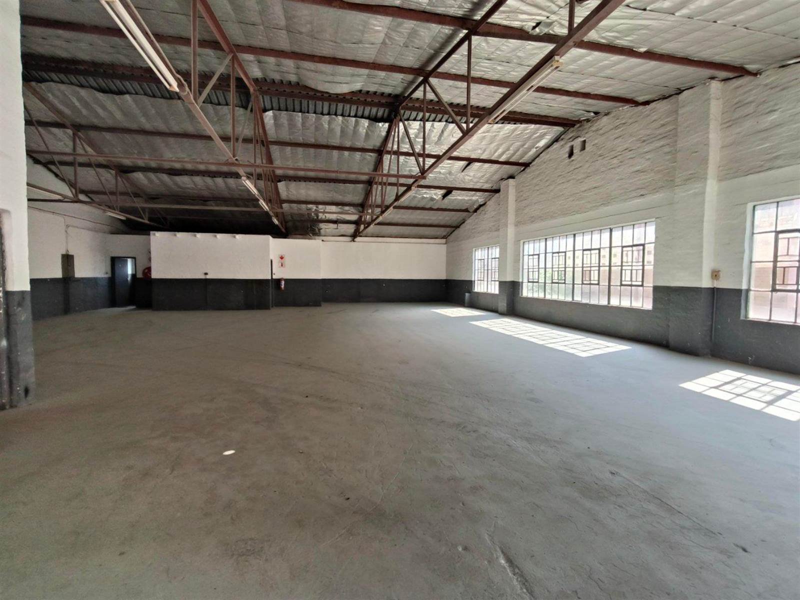705  m² Industrial space in New Germany photo number 6