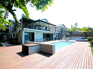 7 Bed House in Compensation Beach