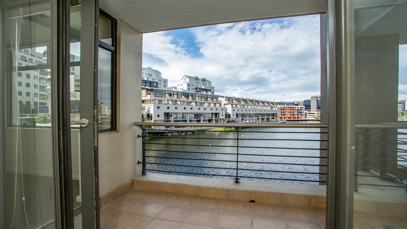 2 Bed Apartment in Tyger Waterfront photo number 6