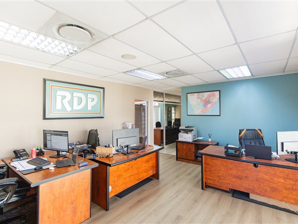 151 m² Commercial space 151 m² Commercial space