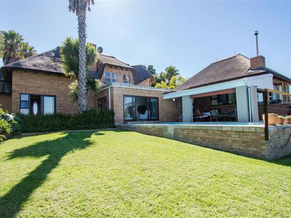 4 Bedroom House 4 Bedroom House