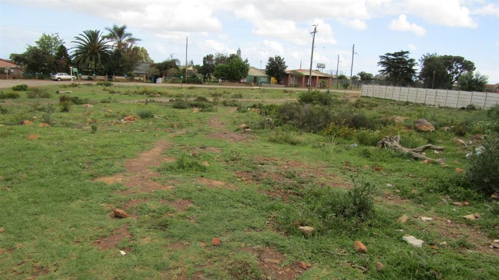 161 m² Land available in Kruisfontein photo number 1