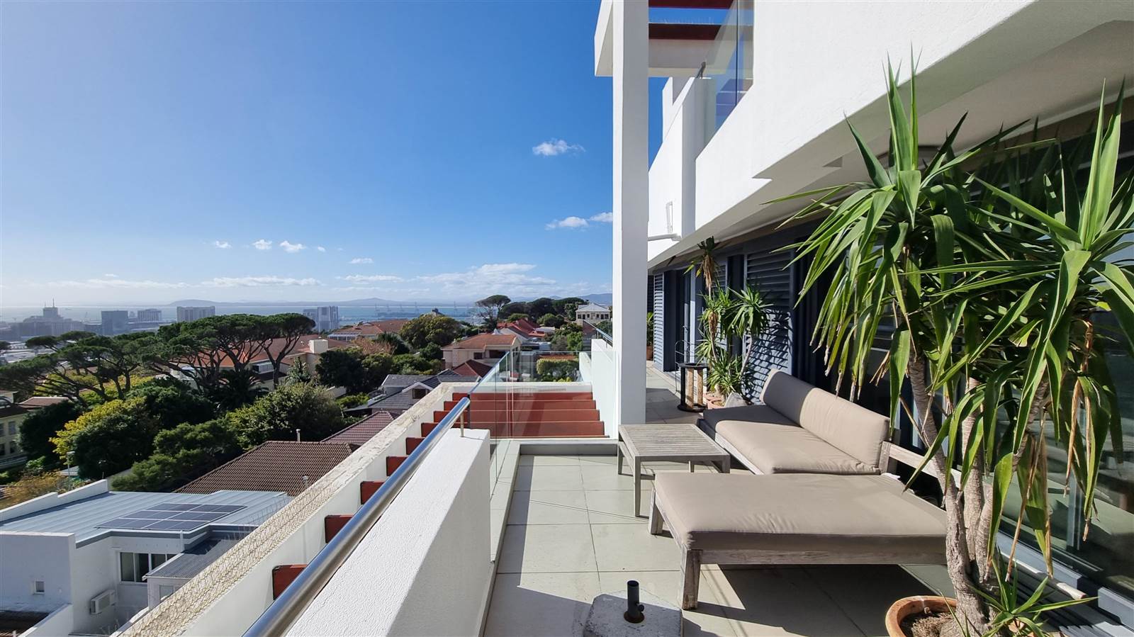 3 Bed Apartment in Vredehoek photo number 16