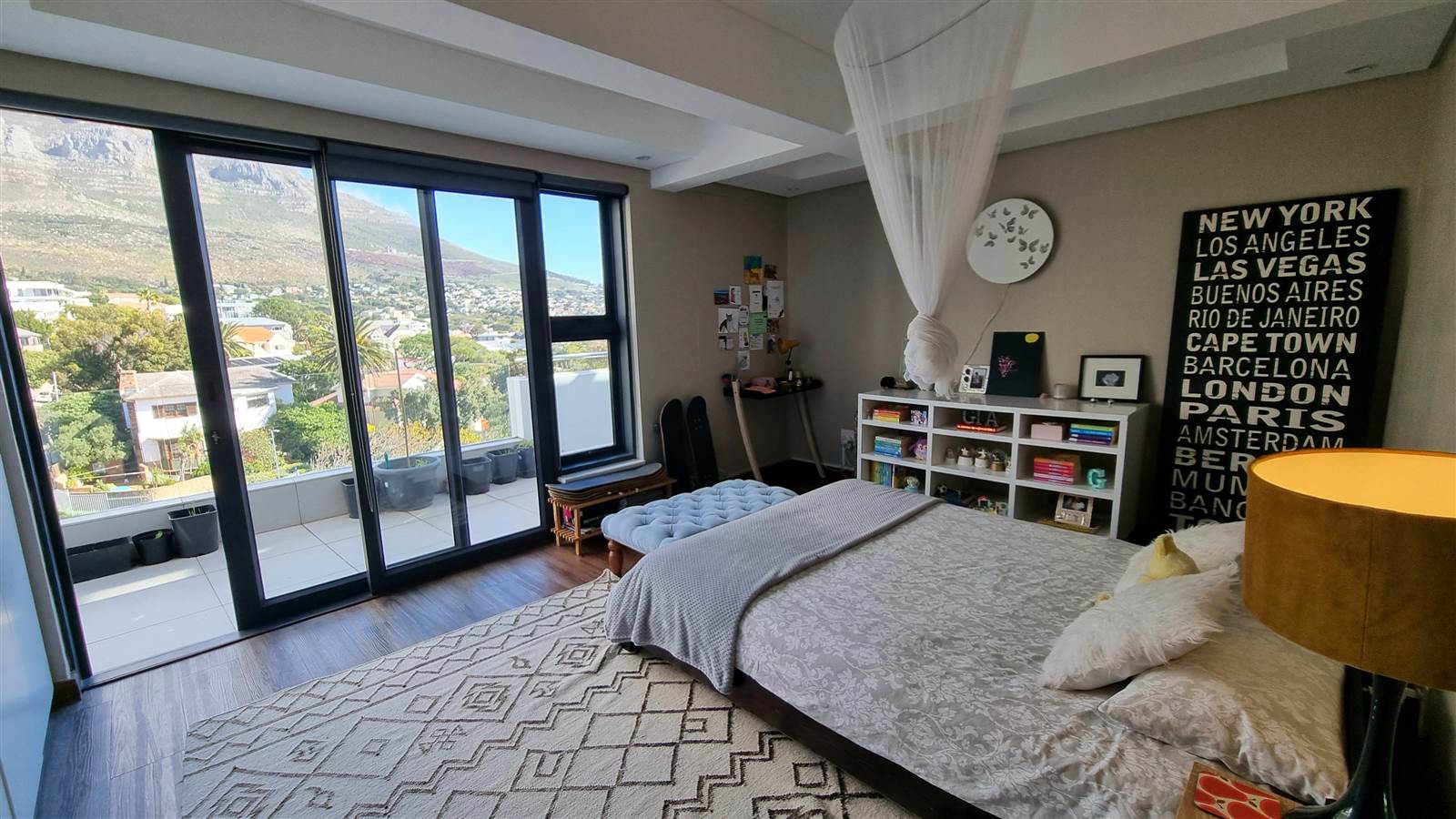 3 Bed Apartment in Vredehoek photo number 14