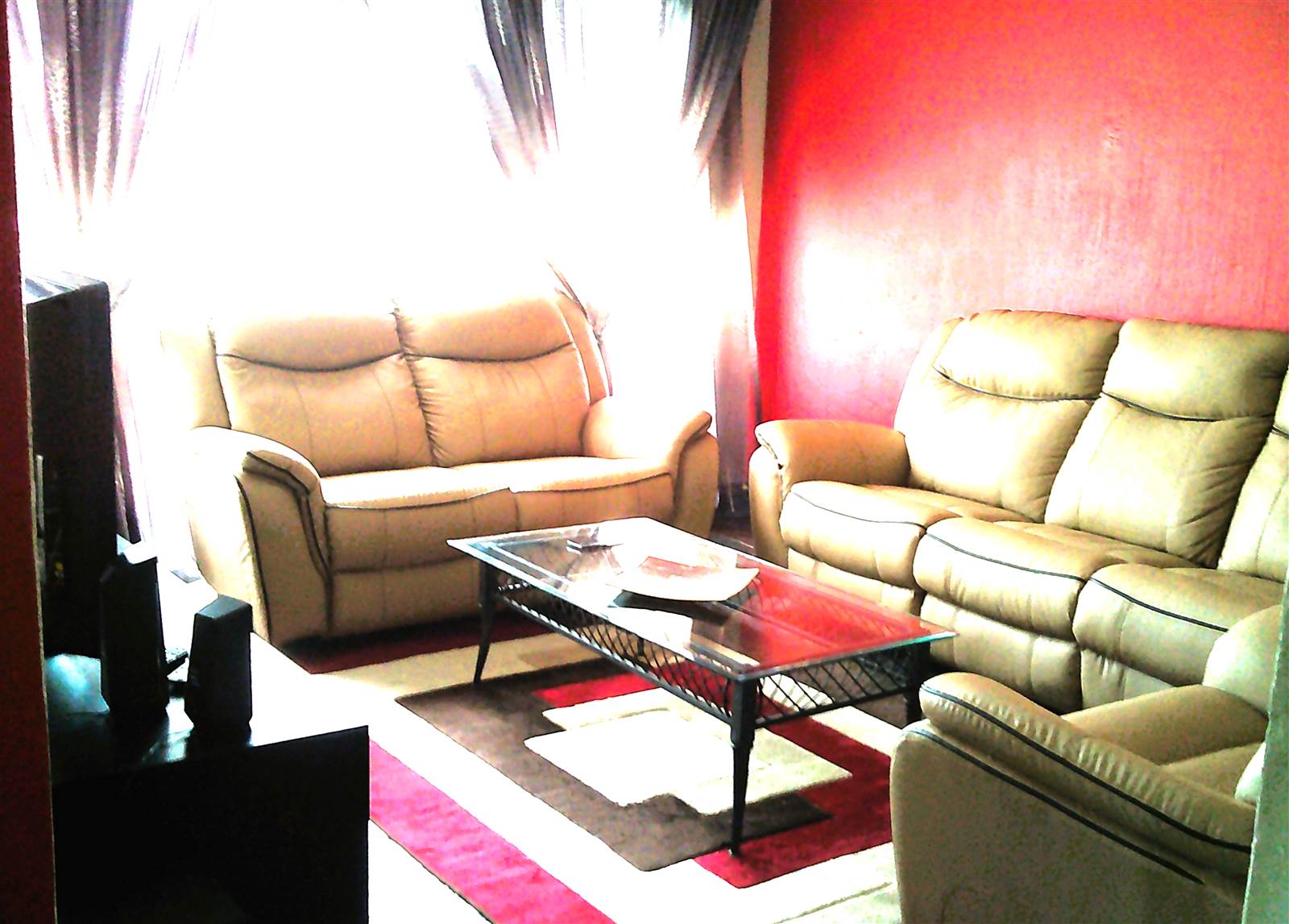 3 Bed Apartment in Radiokop photo number 2