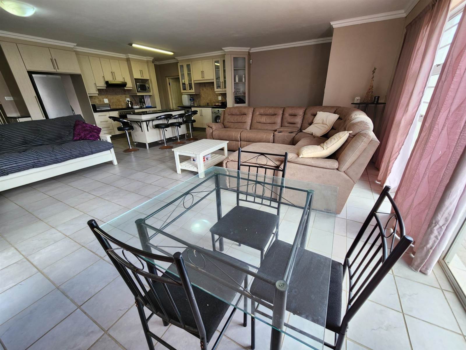 3 Bed Apartment in Jeffreys Bay photo number 8