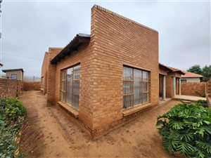 4 Bed House in Mahube Valley