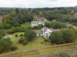 4 Bed House in Hillcrest Central