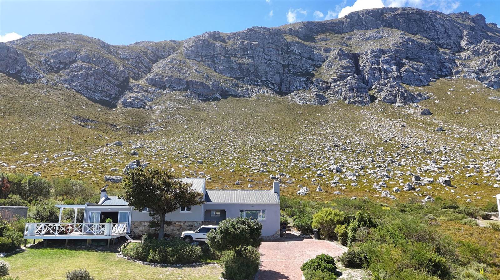3 Bed House in Bettys Bay photo number 3
