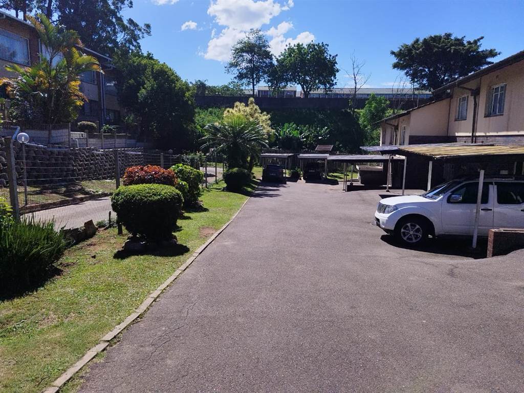 2 Bed Duplex in Pinetown Central photo number 12
