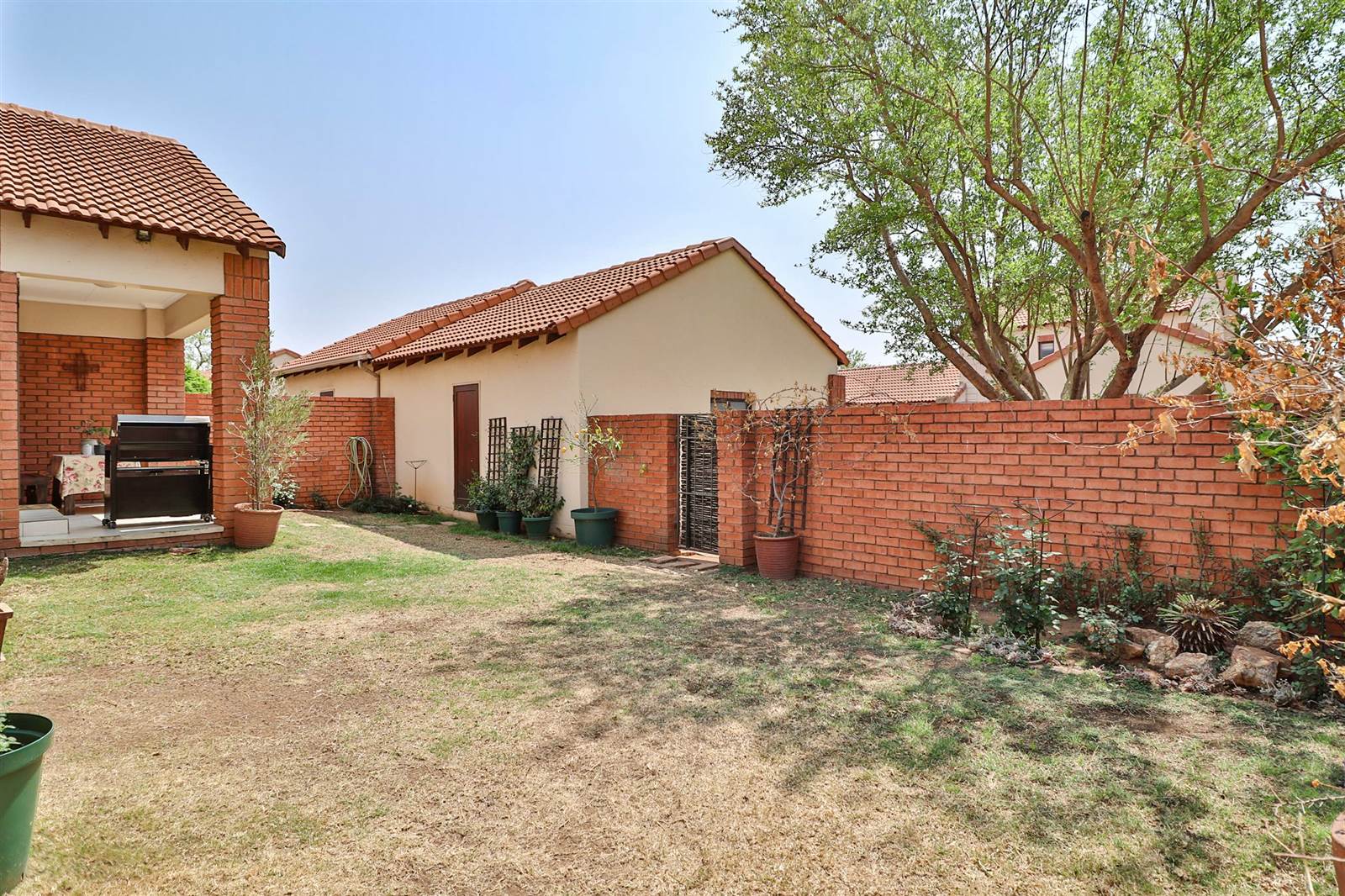 3 Bed House in Rietvlei Heights Country Estate photo number 4