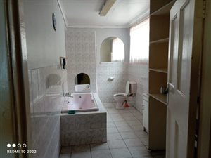 2 Bed House in Springs Central