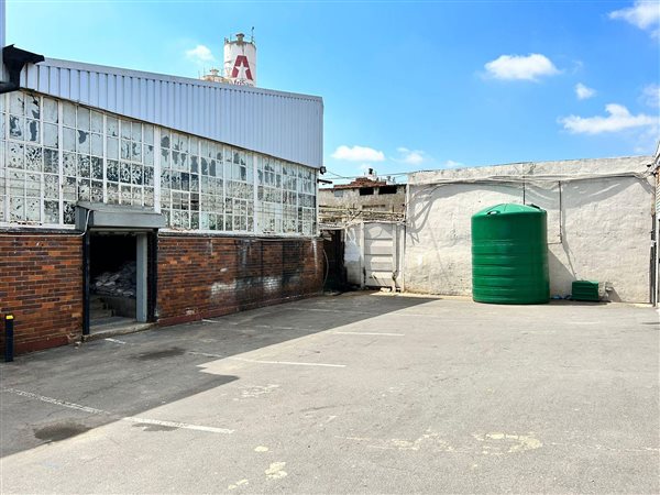 264  m² Industrial space in Wynberg