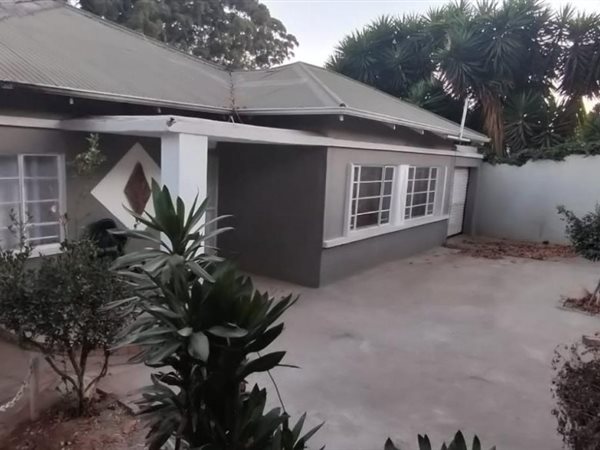 3 Bedroom House 3 Bedroom House