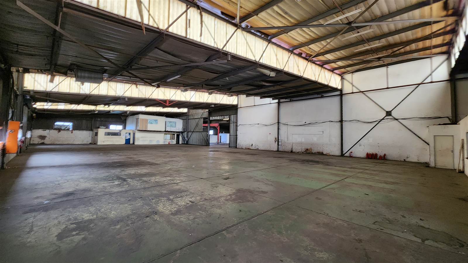 1300  m² Industrial space in Spartan photo number 4