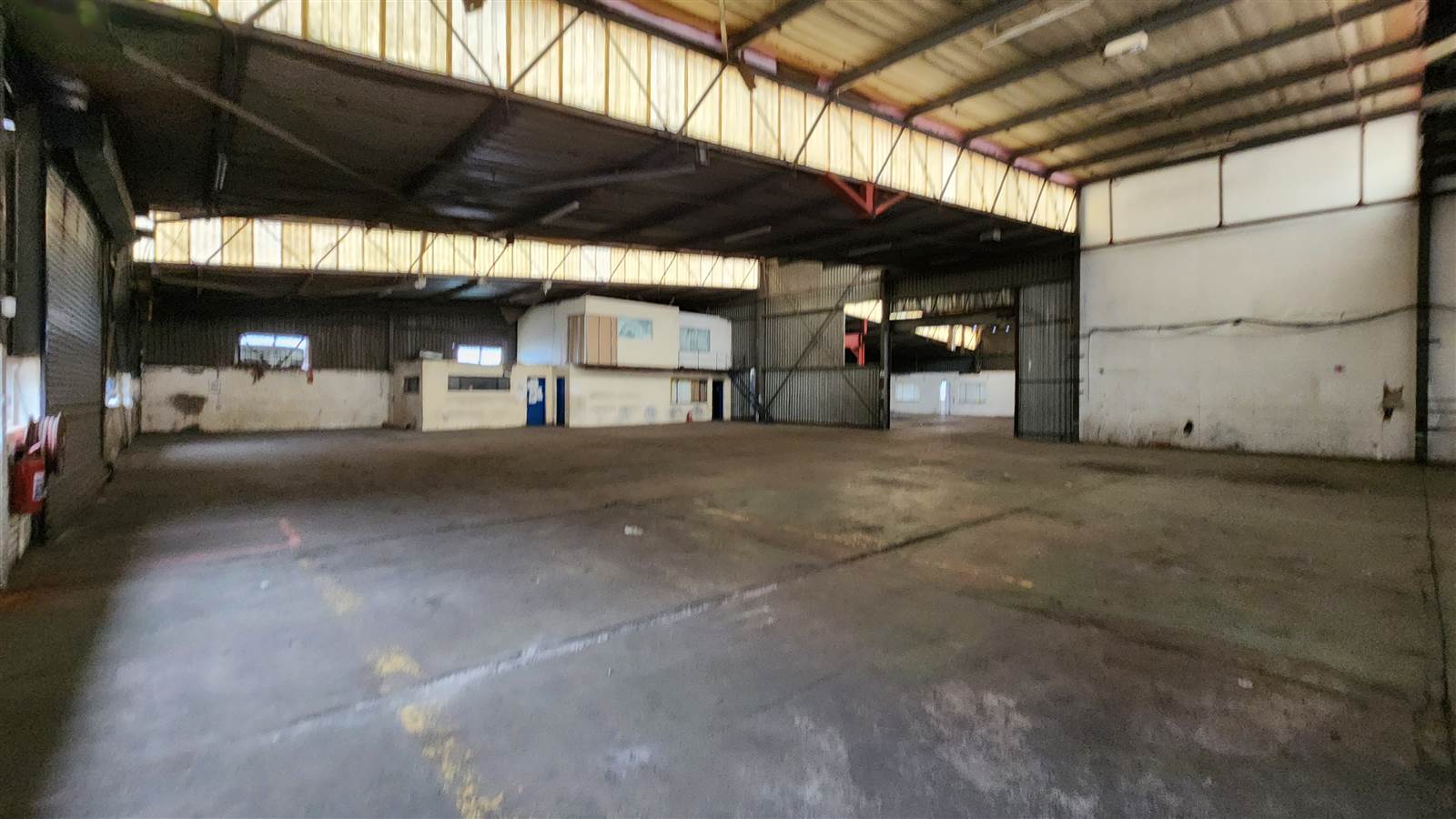 1300  m² Industrial space in Spartan photo number 8