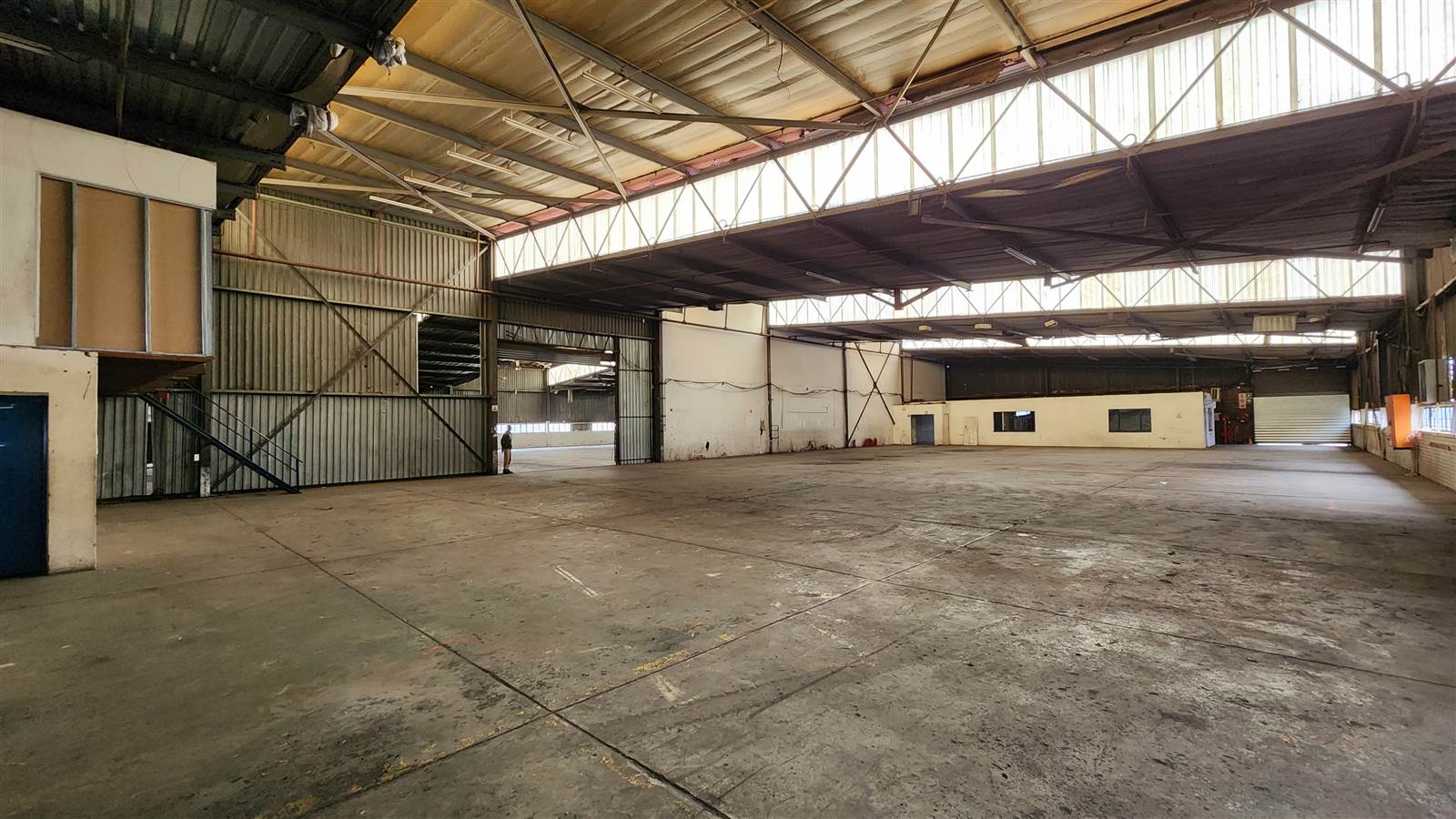 1300  m² Industrial space in Spartan photo number 9