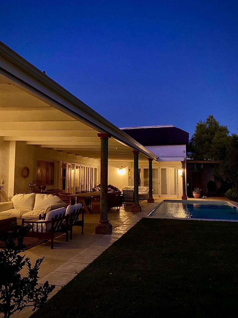 6 Bed House in Tulbagh photo number 2