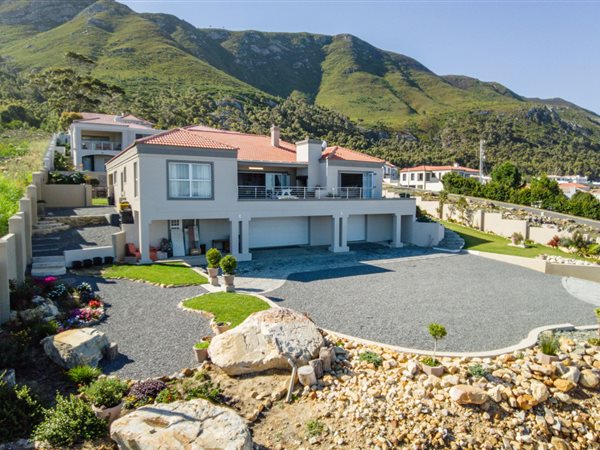 3 Bedroom House 3 Bedroom House