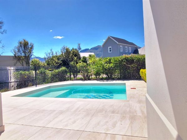 3 Bedroom House 3 Bedroom House