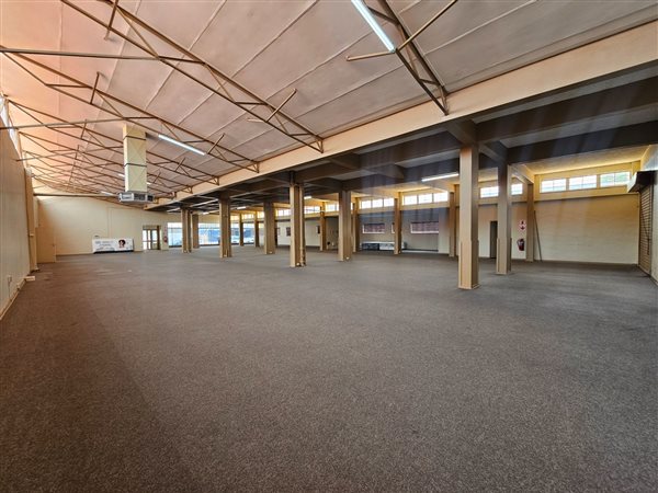 900 m² Commercial space 900 m² Commercial space