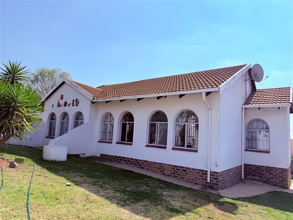 3 Bedroom House 3 Bedroom House