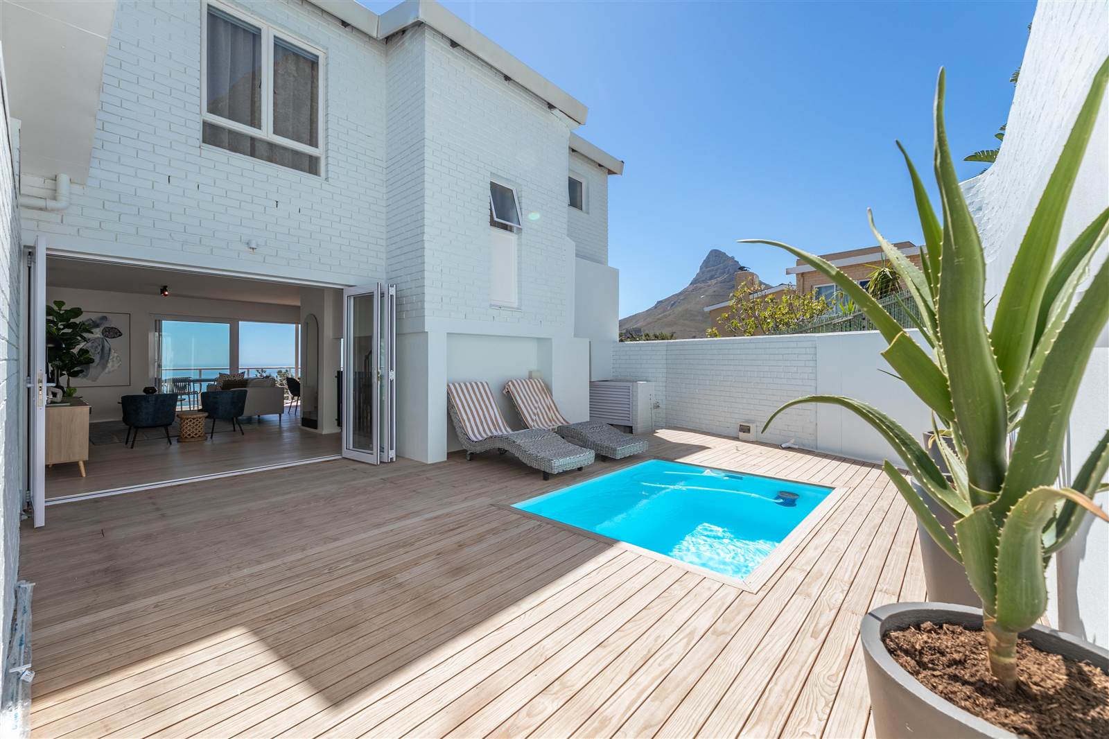 3 Bed Apartment in Camps Bay photo number 7