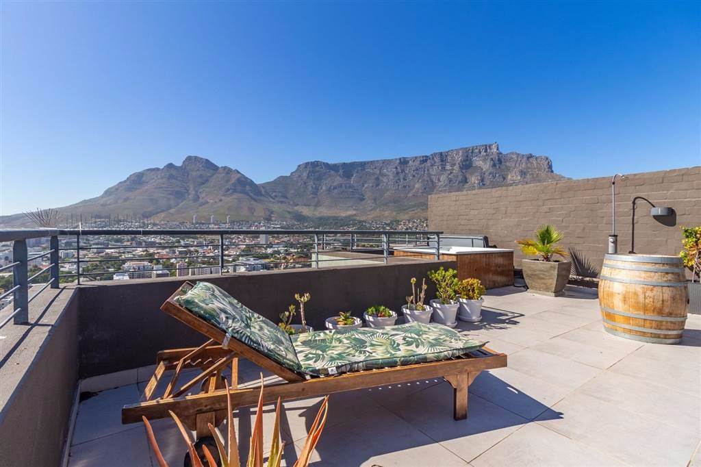 2 Bed Apartment in Bo-Kaap photo number 18