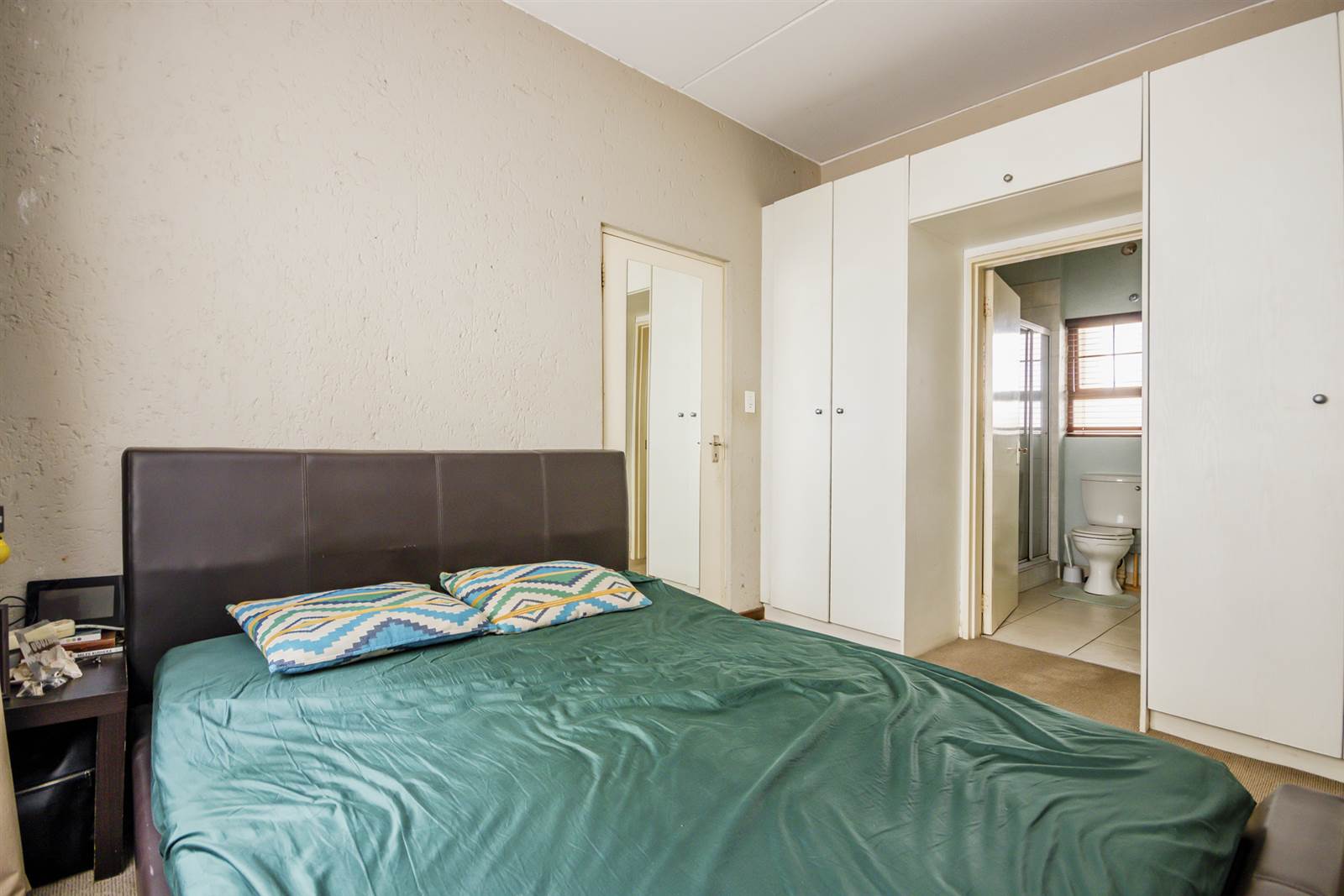 1 Bed Apartment in Paulshof photo number 10