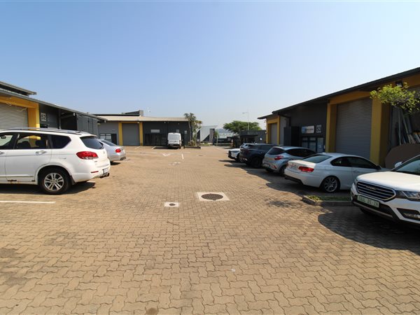 136 m² Industrial space 136 m² Industrial space