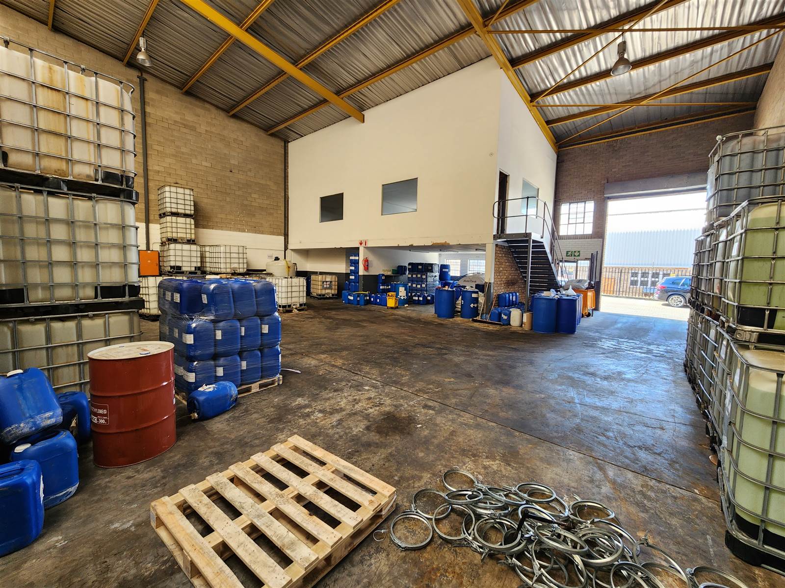 422  m² Industrial space in Kya Sands photo number 2