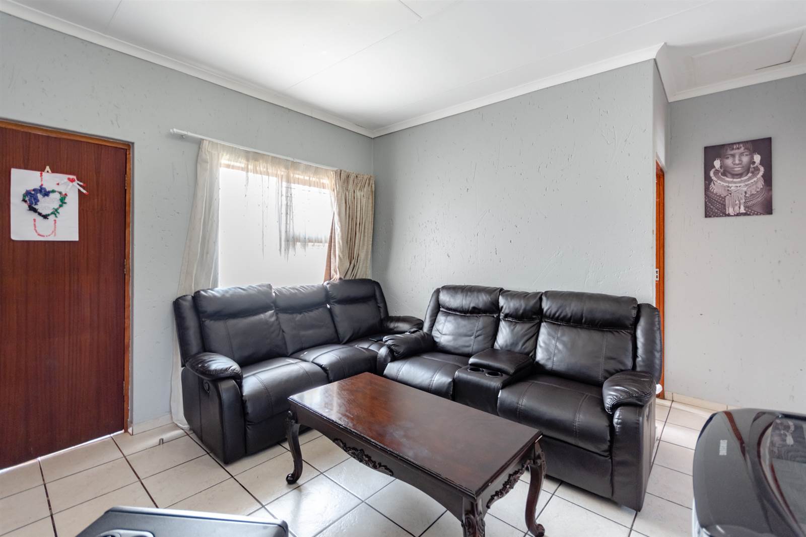 3 Bed Apartment in Ruimsig photo number 3