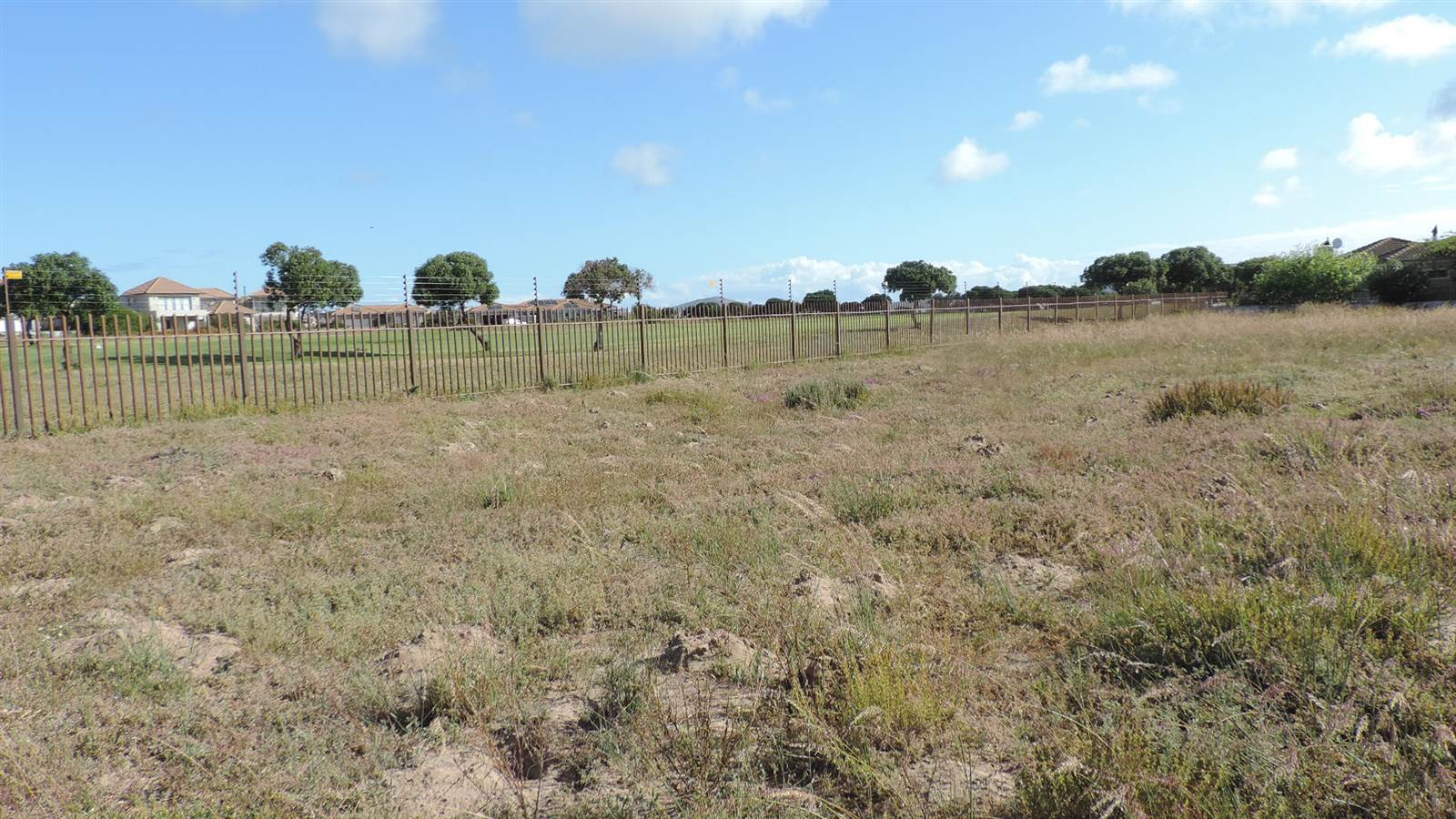 837 m² Land available in Country Club photo number 6