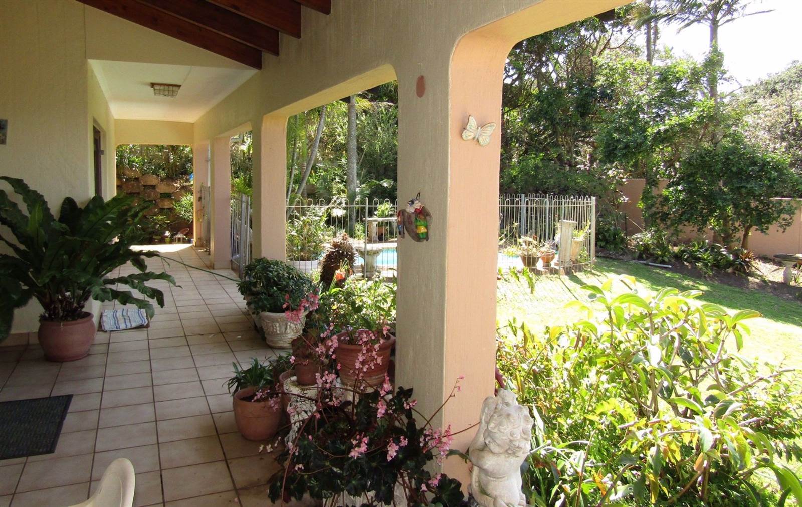 3 Bed House in Palm Beach photo number 11