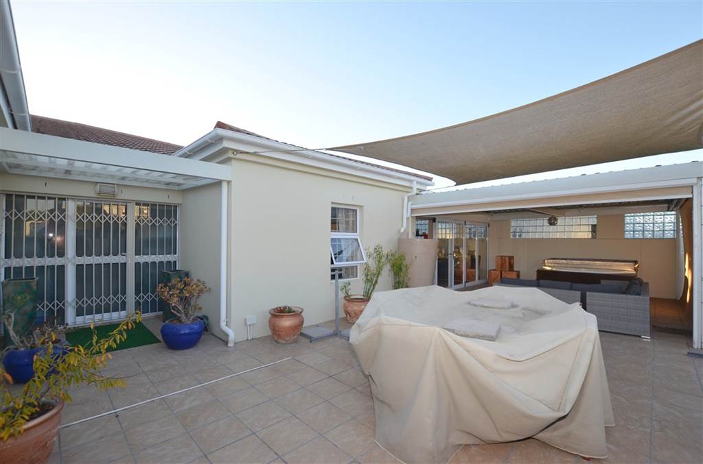 3 Bed House in Yzerfontein photo number 29