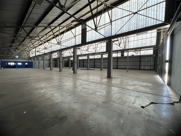 1 650  m² Industrial space