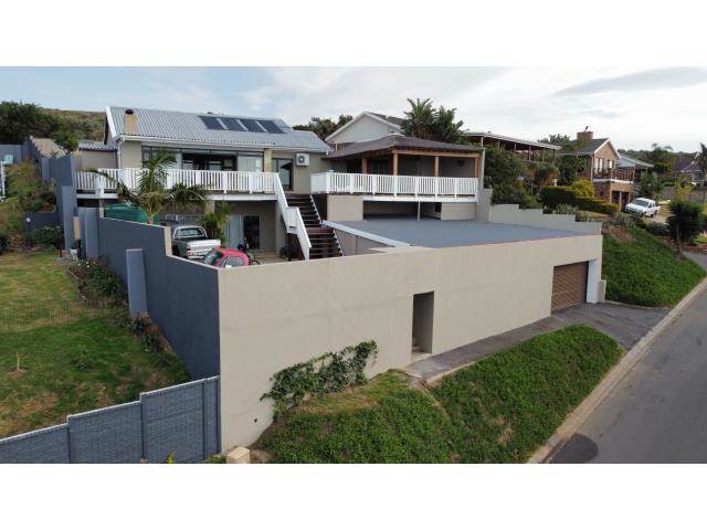 5 Bed House in Winterstrand photo number 2