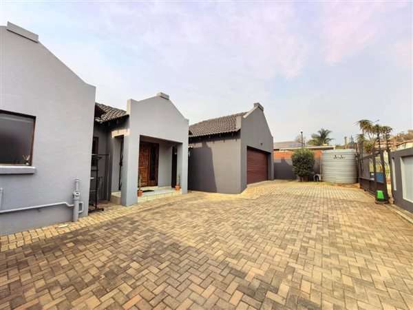 3 Bedroom House 3 Bedroom House