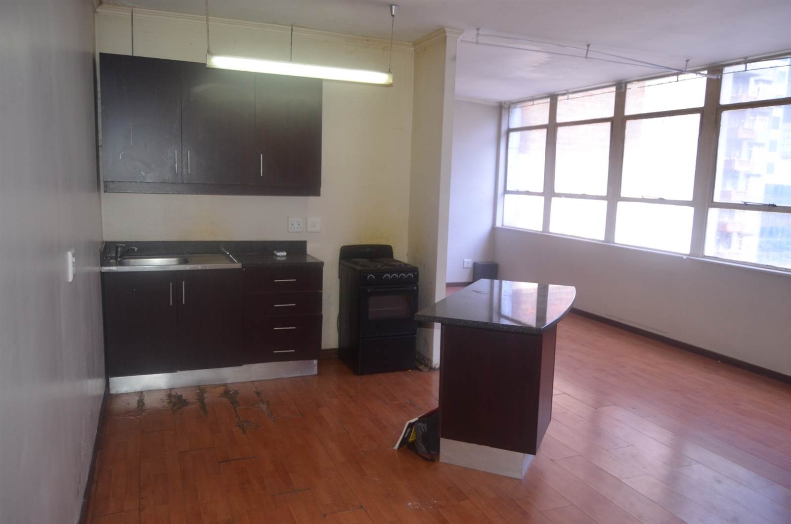 Studio apartment in Johannesburg Central photo number 1